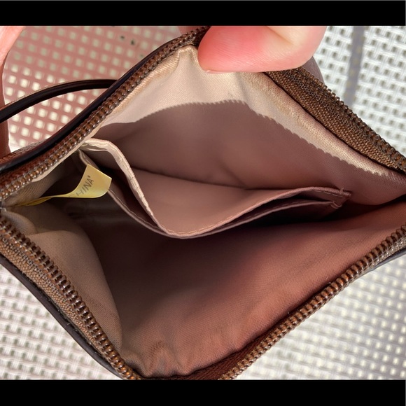 Coach wristlet in Signature Canvas with gold trim - Picture 7 of 8